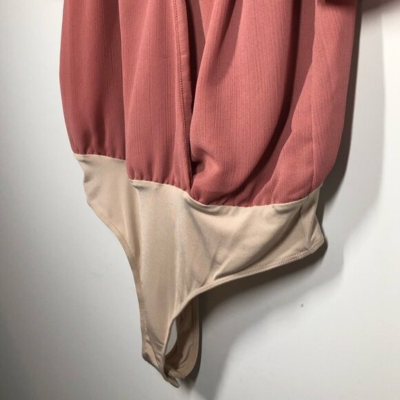 Astr the Label Puff Sleeve Dark Blush Pink Bodysuit Size XS NWOT - Picture 3 of 9